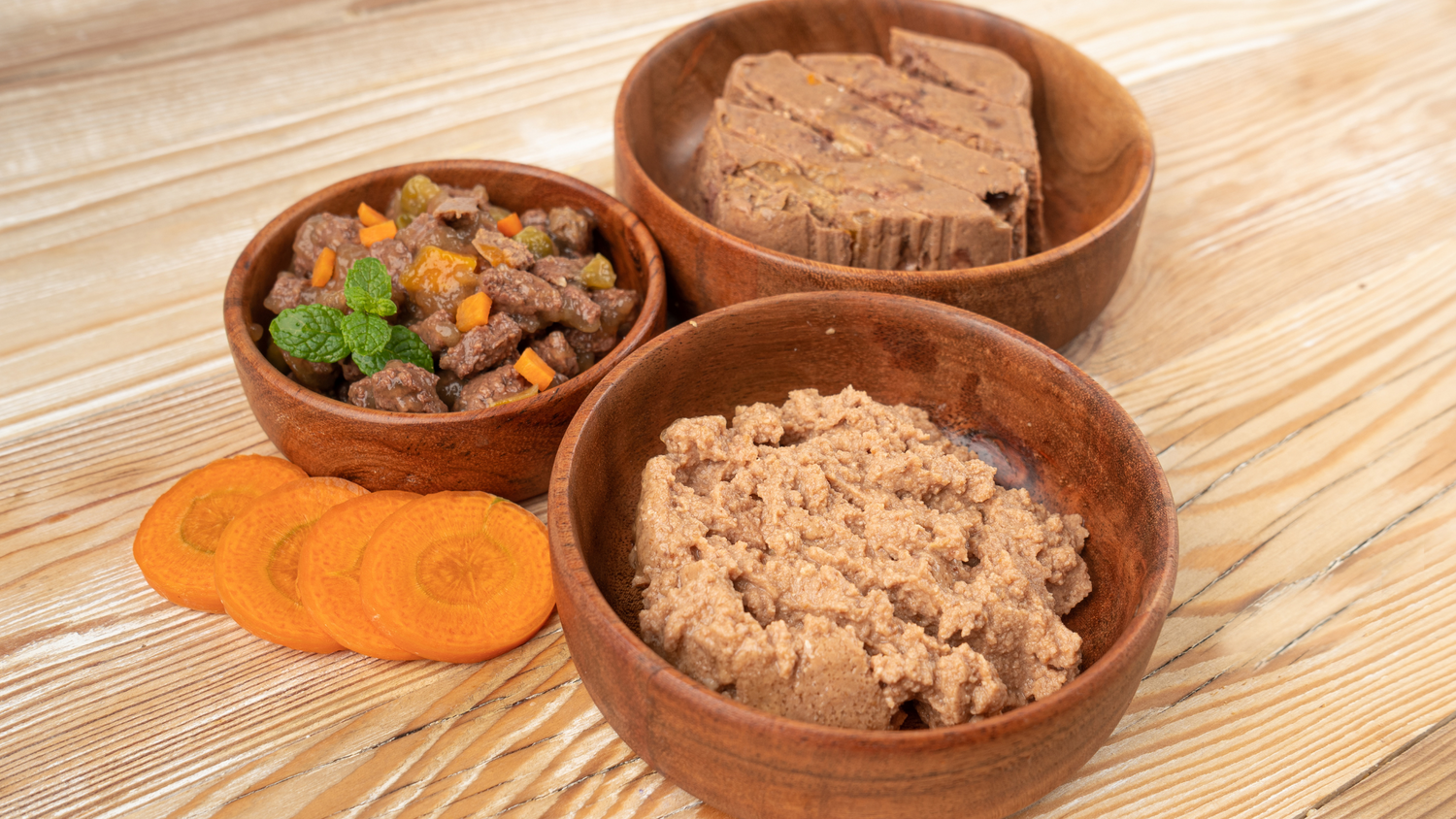 3 bowls of pet food - Sustainable Alternatives to Beef for Dogs