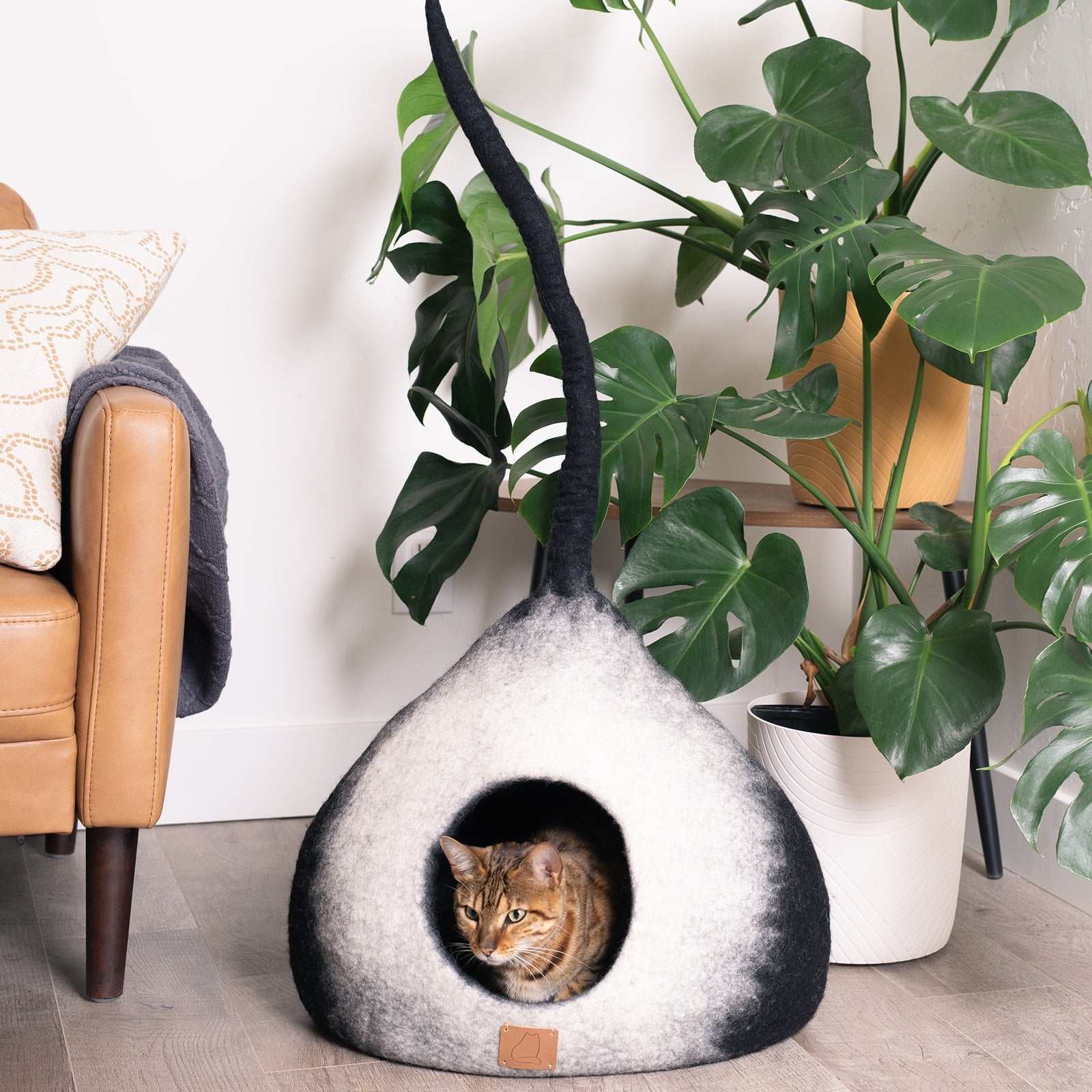 Felted Wool Fuzzy Cat Bed with Tail
