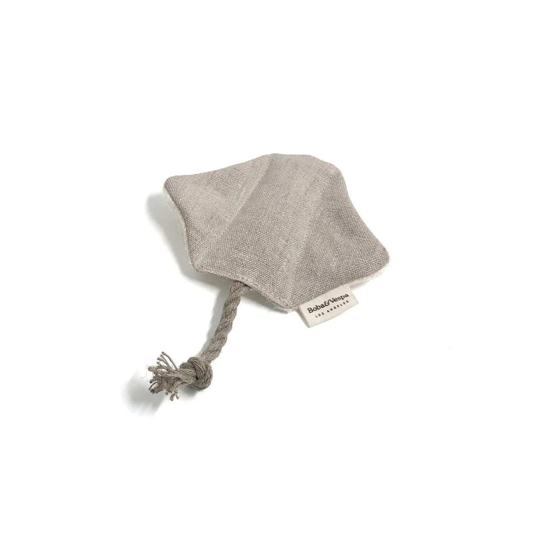 Stingray Cat Toy in Cotton with Buckwheat for Crinkles and Organic Catnip